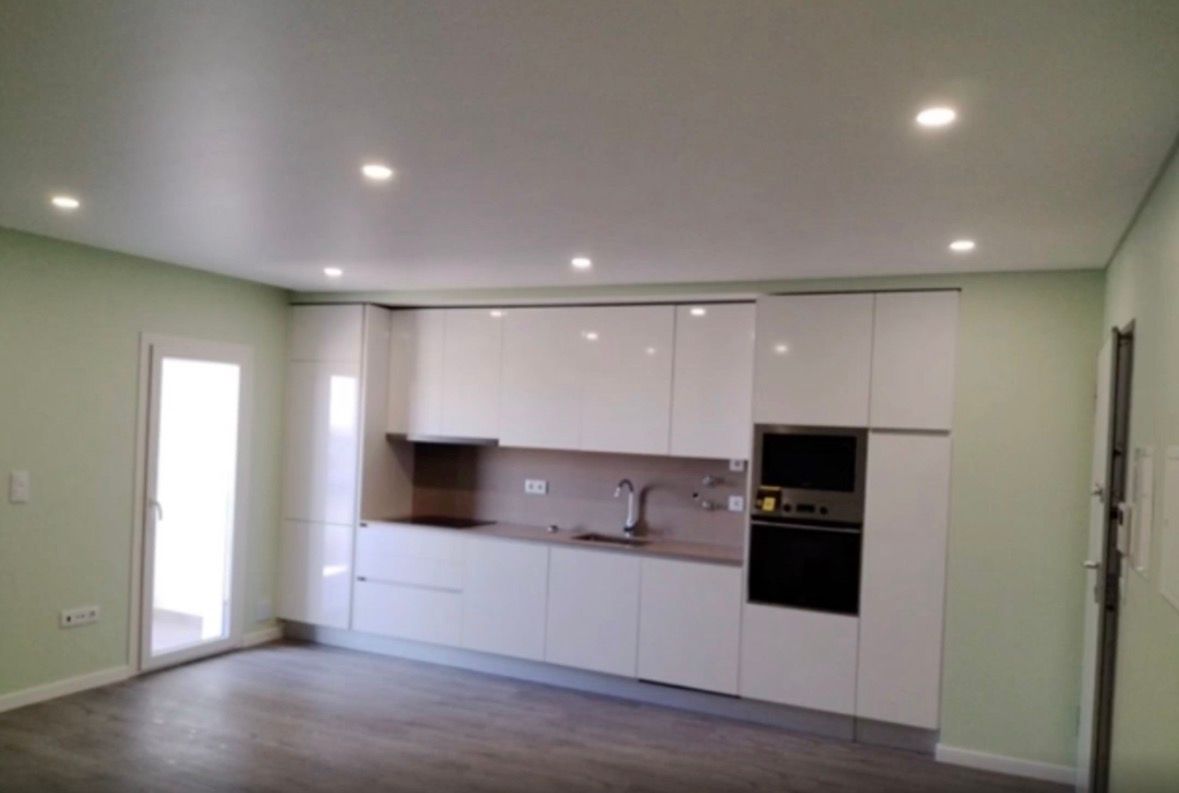 Divisão renovada e arejada depois da pintura